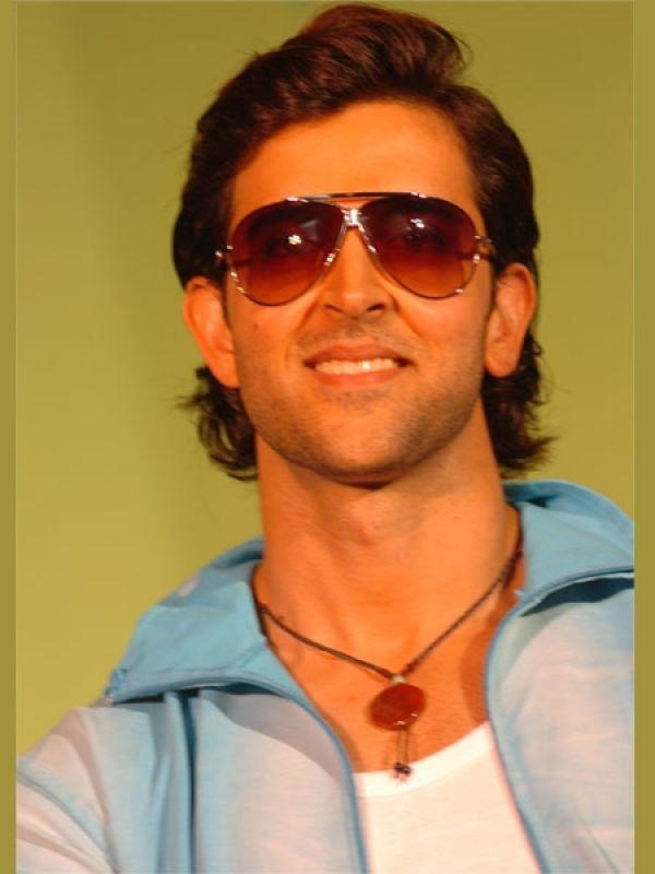 Back on Sets': Hrithik Roshan's intense look selfie will drive away your  Monday blues, check out